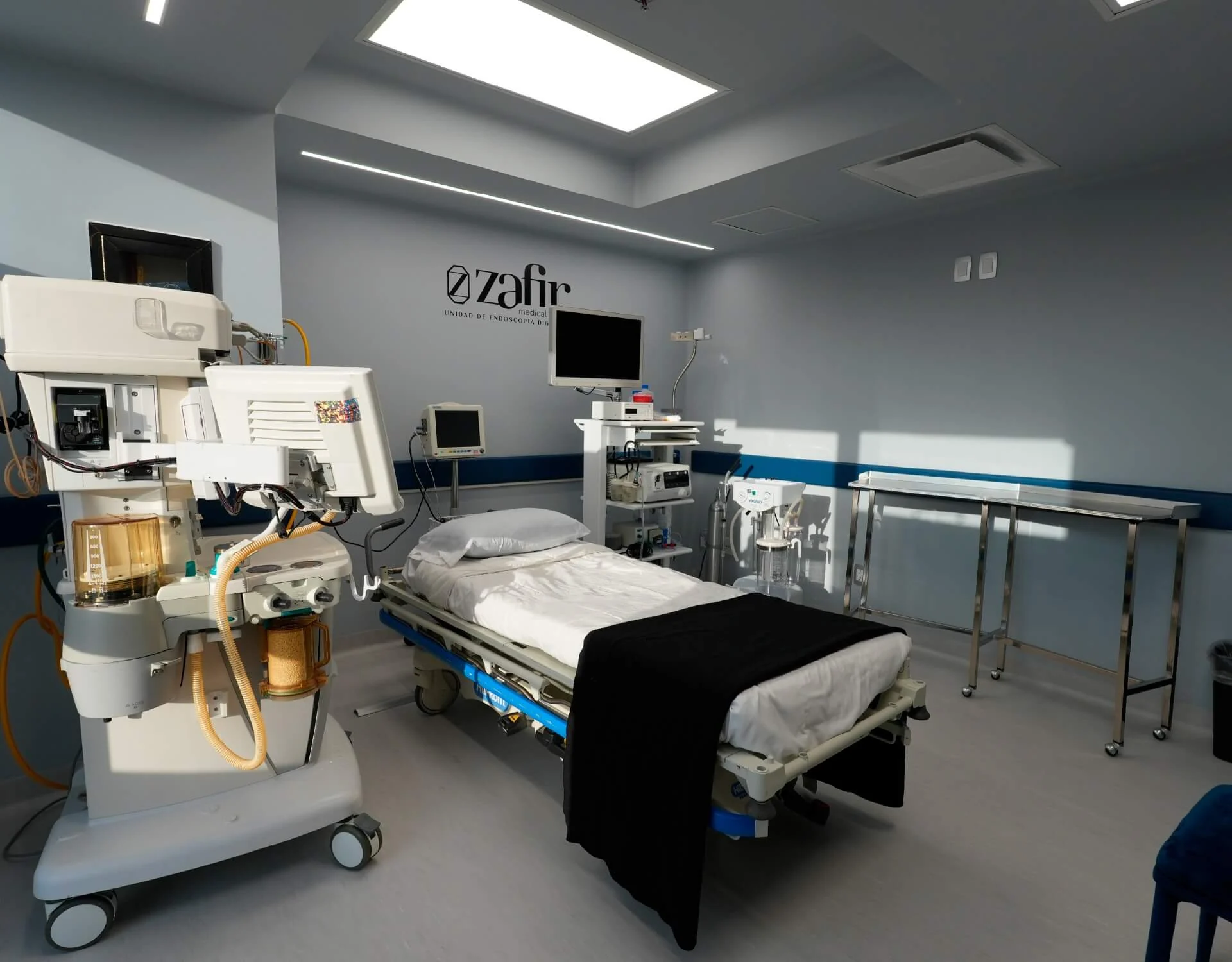 Quirófano equipado de Zafir Medical Center